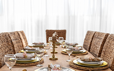 <span class="thin">Kitchenware</span><br> & Dining